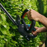 Gardena Škarje za živo mejo EasyCut 45/18V, komplet