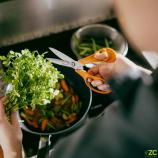 Fiskars Kuhinjske škarje, 18 cm 1075051